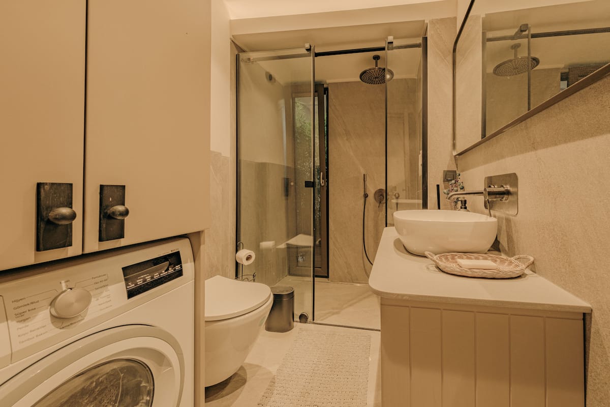 Kale Yamacı · Banyo
